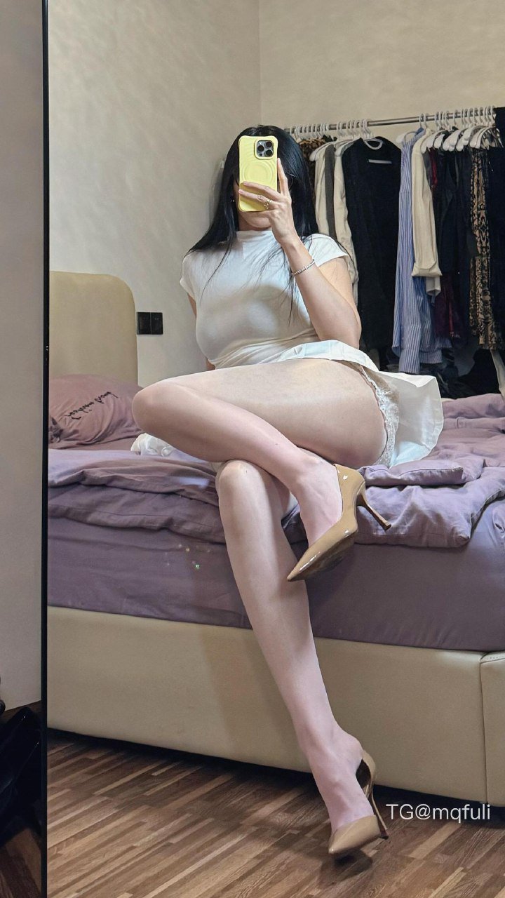 二雪女士 2025-10-22 14:00:47 粉白渐变油亮丝丝～ 第3张