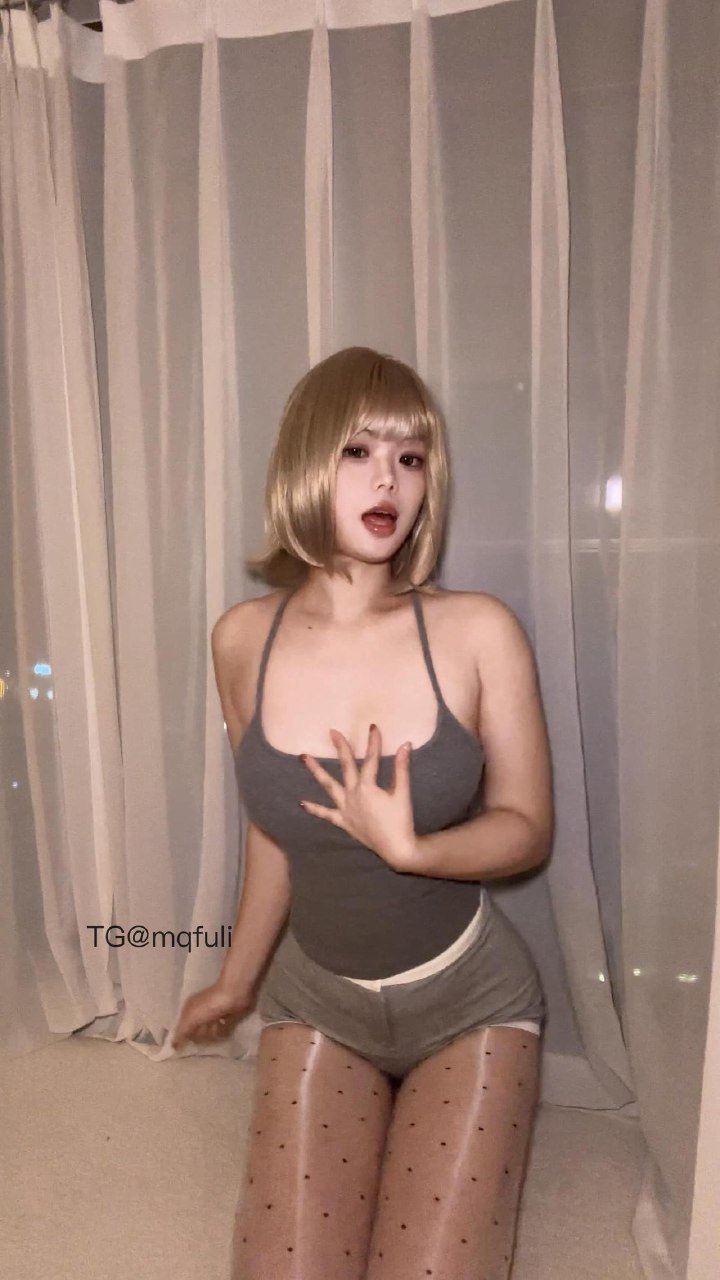 小瑾 2025-11-03 12:49:43 金发美女~美 第2张