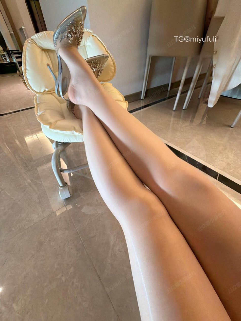 余少奶奶 2025-11-07 20:52:48 肉丝黑丝 第2张