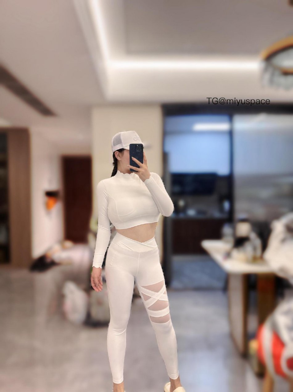 妮叽 2025-11-09 01:17:48 🤍照片 第1张