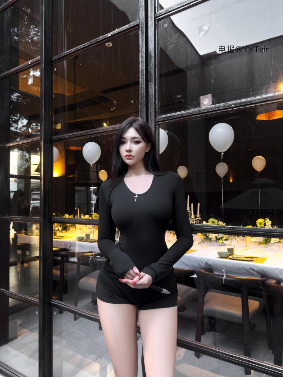 娜比 2025-11-10 10:56:06 15张性感辣妹风 暗黑精致感 第7张