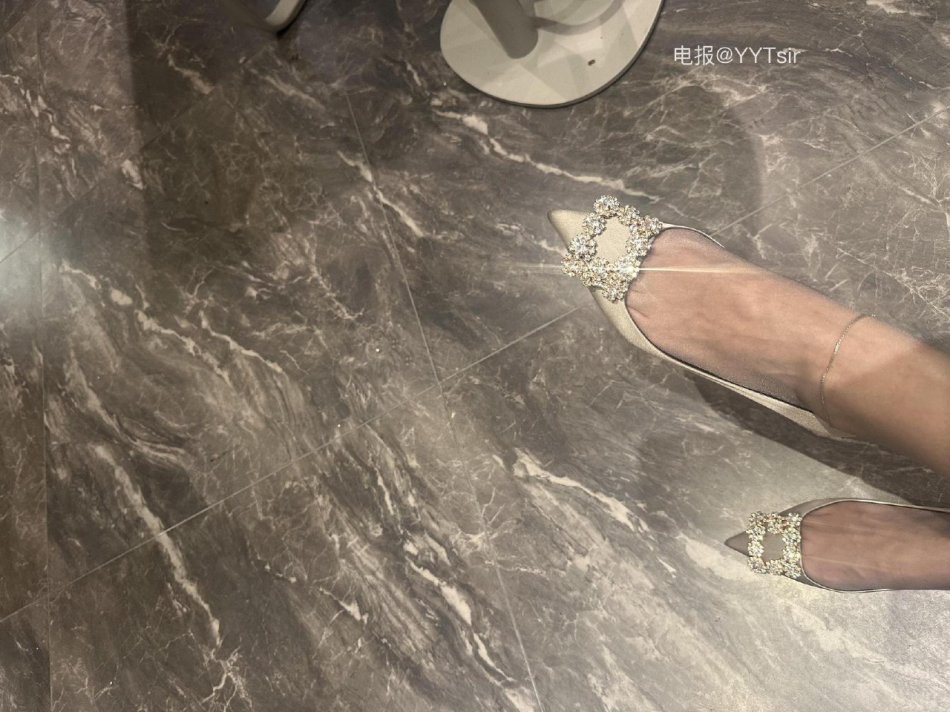 小仙女Elaine 2025-11-12 17:51:39 九张绝美福利 脚控诱惑 第7张