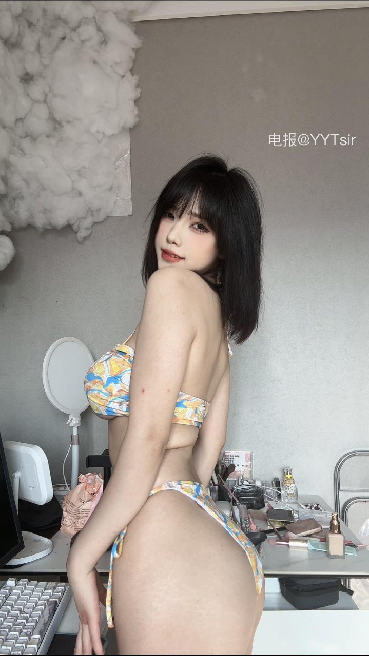 琳铛 #琳铛圈子 2025-11-12 17:03:43 印花比基尼系列👀 大🐻致命诱惑 第2张