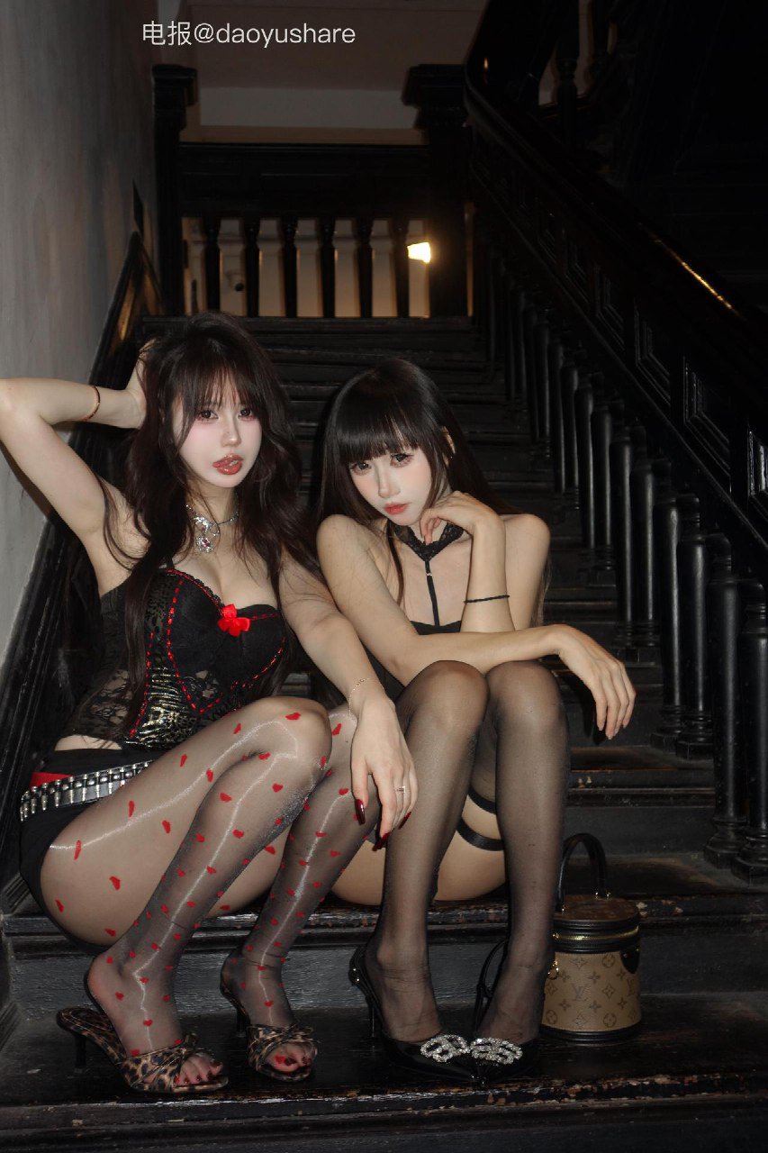 Tina很妖孽呀 2025-11-13 16:14:15 姐妹花一起出街🤩 第2张