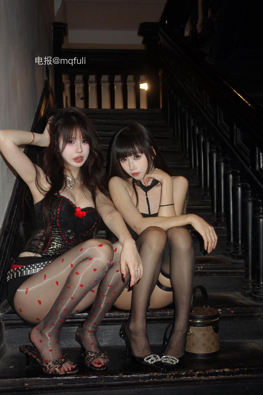 Tina很妖孽呀 2025-11-13 16:14:15 姐妹花一起出街🤩 第3张