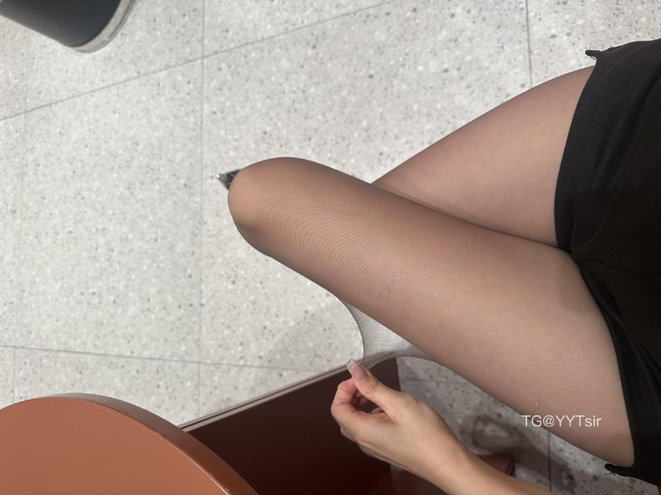 小仙女Elaine 2025-11-15 18:32:32 美腿暴击 第3张