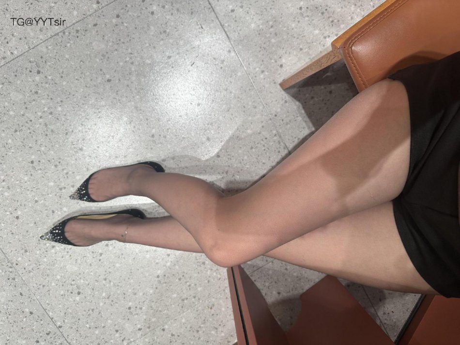 小仙女Elaine 2025-11-15 18:32:32 美腿暴击 第1张