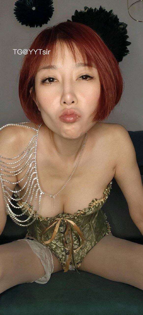 luna长腿仙女 2024-01-23 19:18:36 性感优雅的法式宫廷女郎 第3张