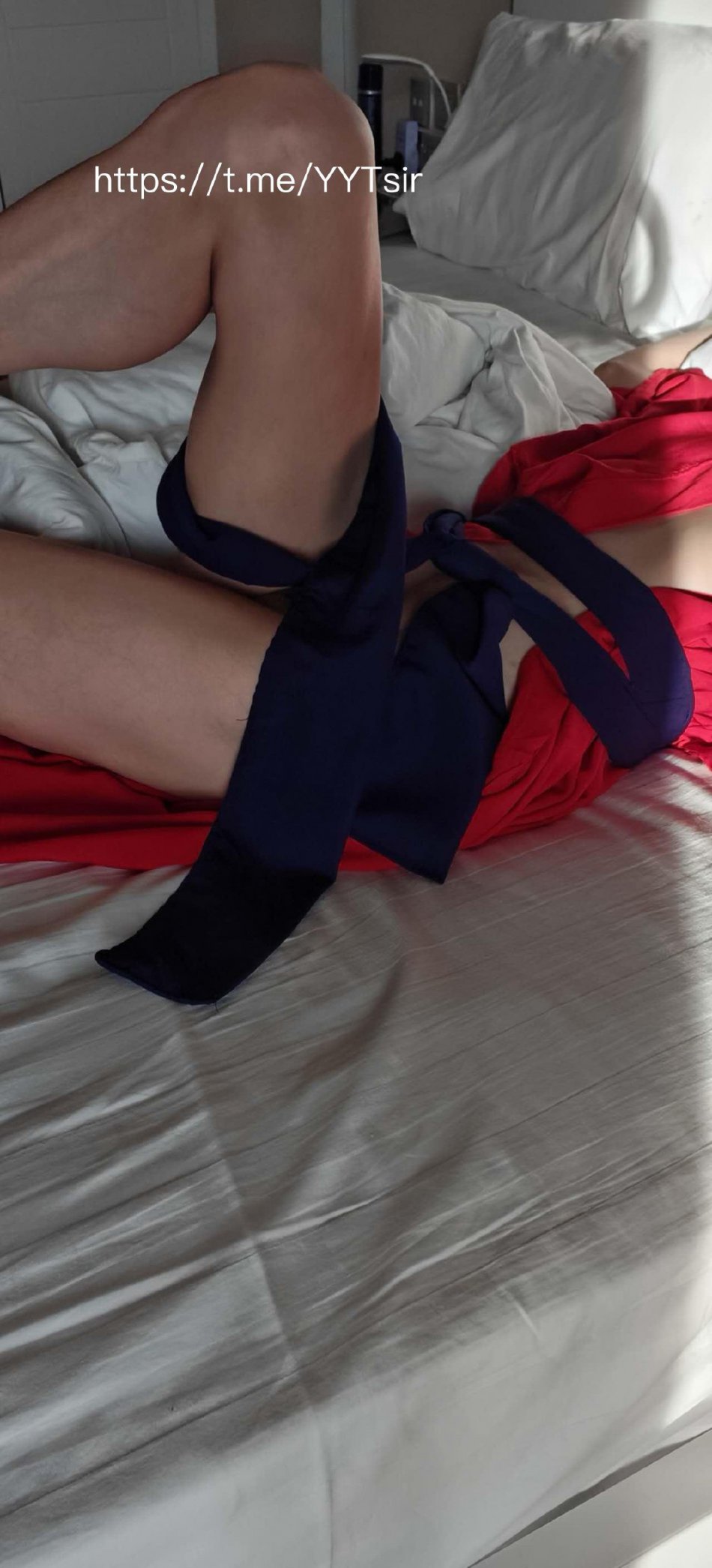 luna长腿仙女 2024-01-19 02:28:40 如果清晨你醒来,发现身边躺了我,你会怎样做? 第1张