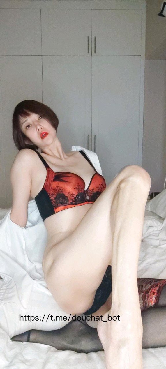 luna长腿仙女 2024-01-19 15:05:07 柔软的身体才可以做出任何你想要的姿势 第10张