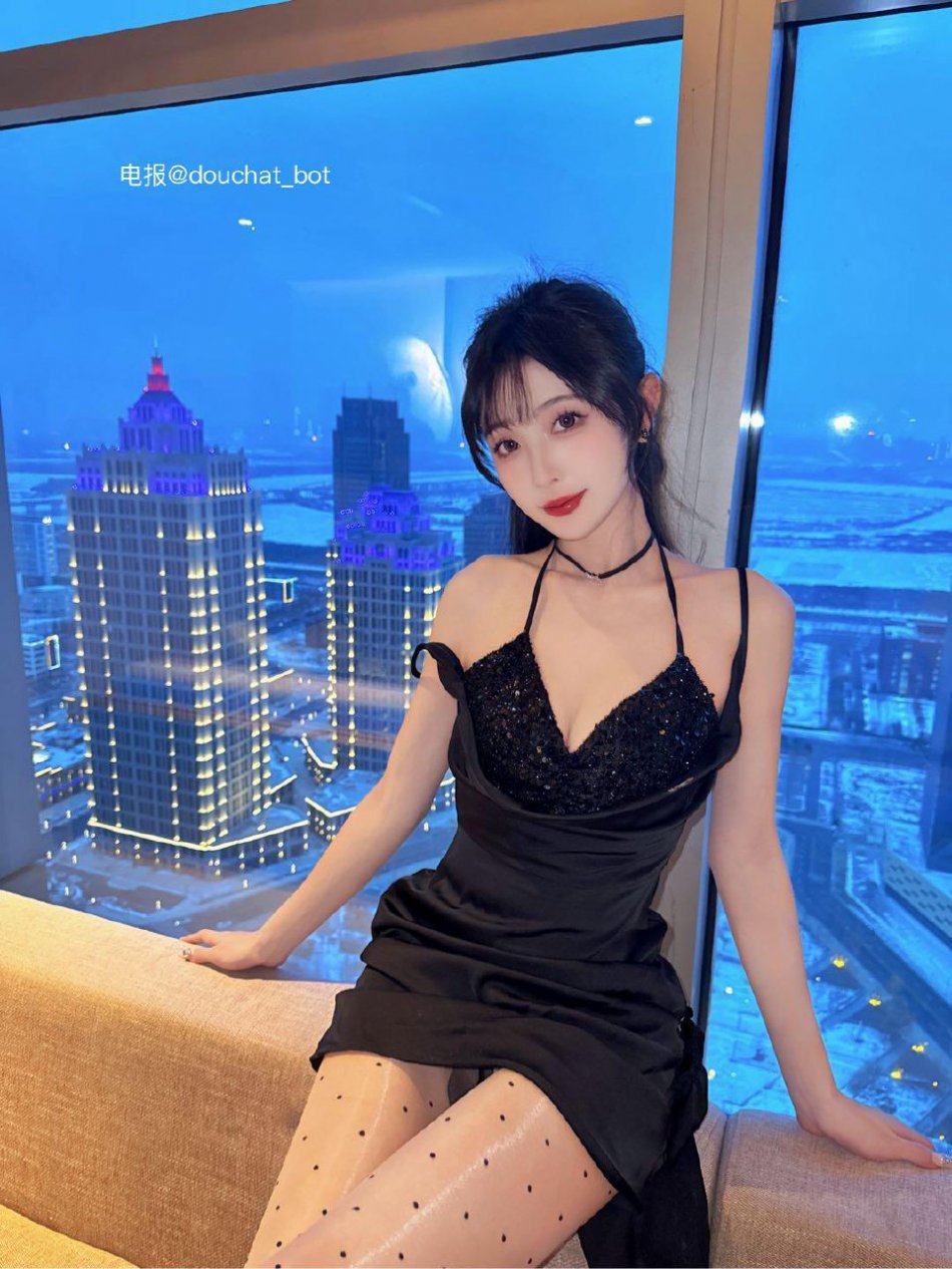 林星阑 2024-04-12 14:02:15 腿好酸 可以帮我捏捏腿吗 第3张