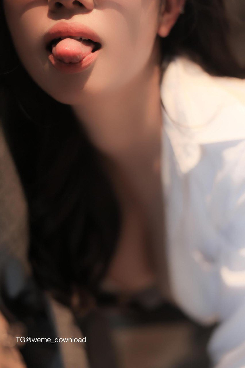 金小依 2024-06-11 22:09:58 性感灰色职业装搭配性感魅惑黑丝 第11张