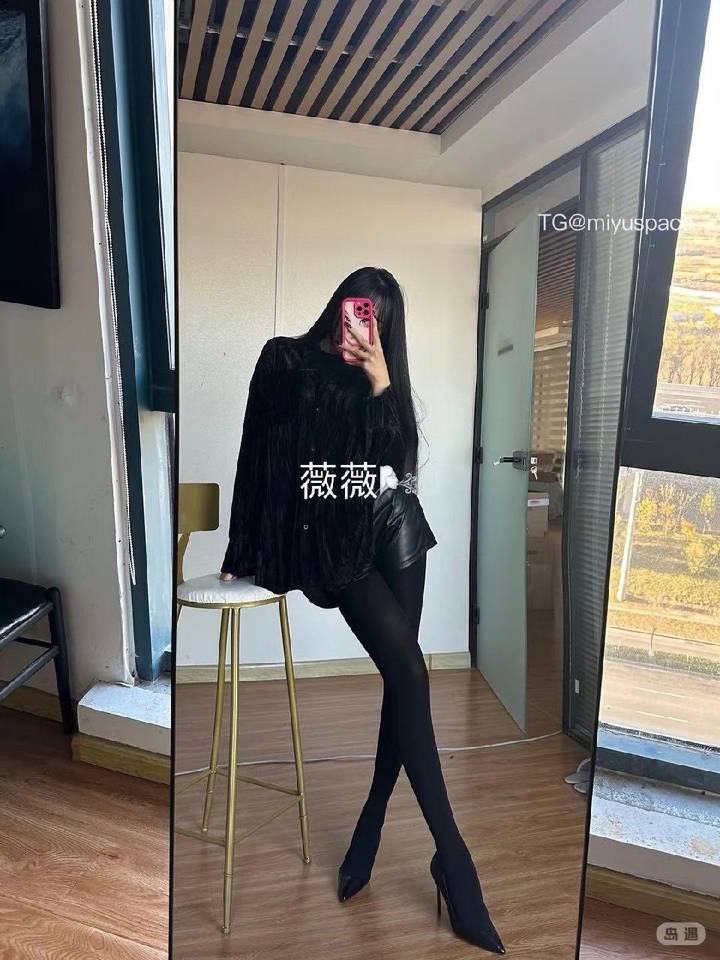 薇薇 | 2026-05-13_1照片 | 柴门闻犬吠