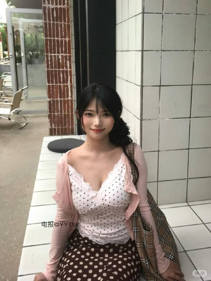 小yu | 2026-05-13照片 | 秀色掩今古