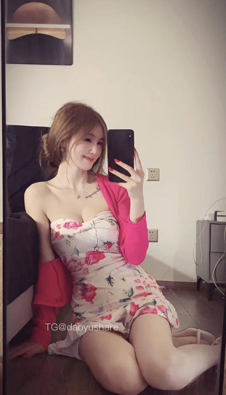 笨蛋美女 | 2026-05-13照片 第3张