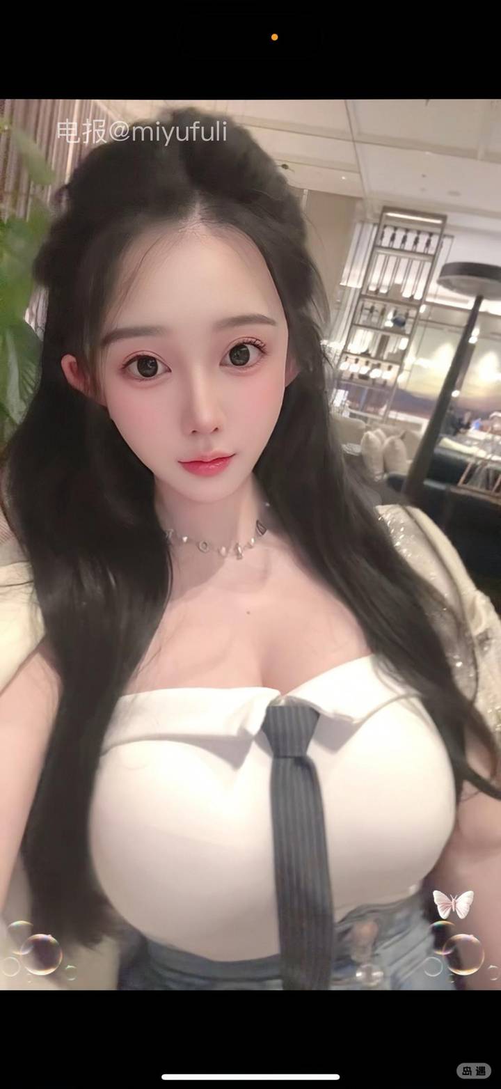 小妮妮酱 | 2026-05-13照片 | 雨足高田白
