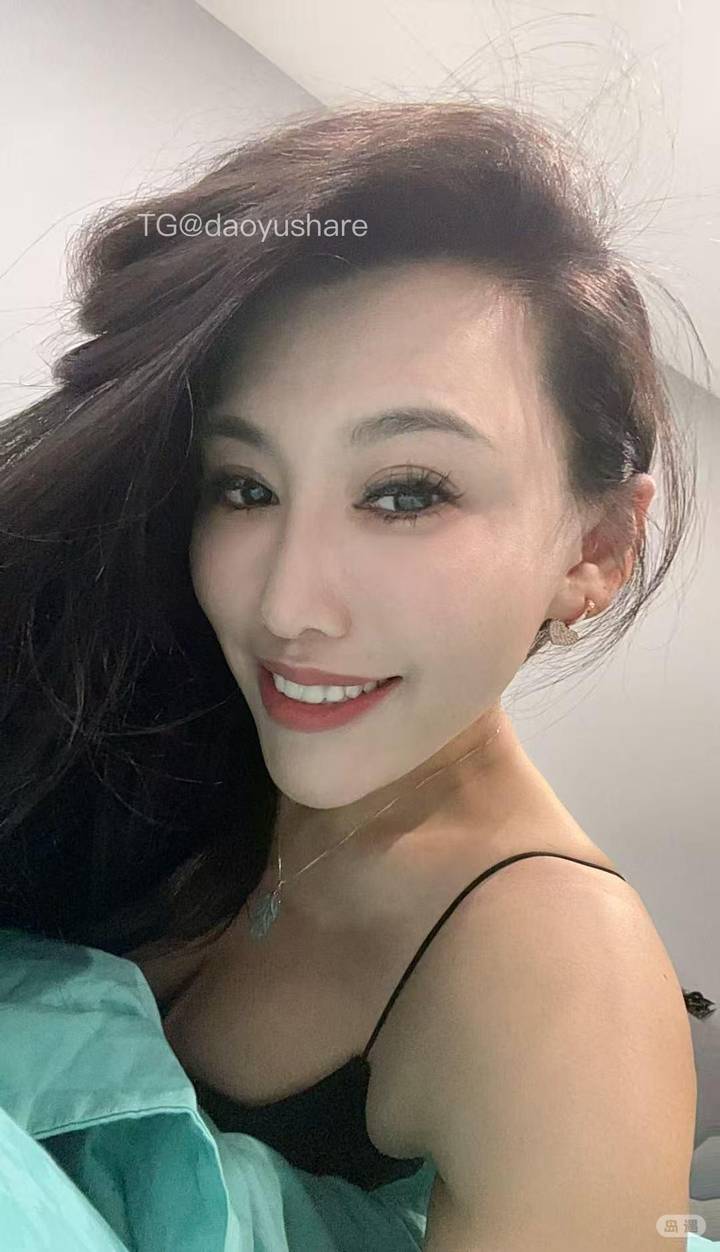 摩登女郎 | 2026-05-13照片 | 少壮不努力
