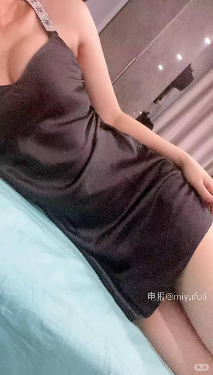 摩登女郎 | 2026-05-13照片 | 少壮不努力
