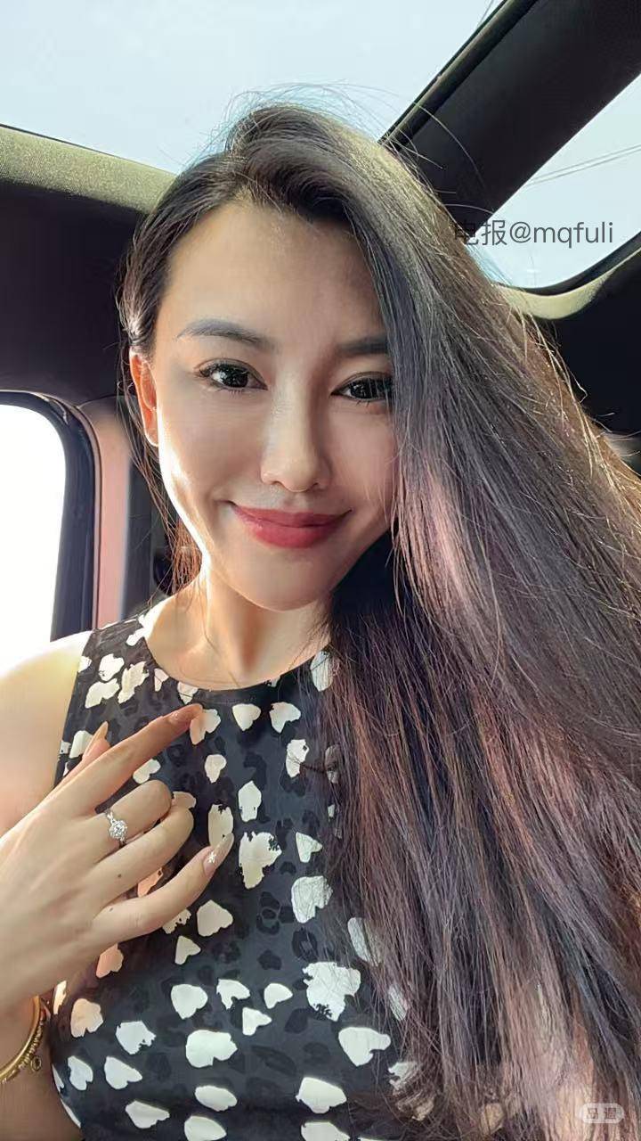 摩登女郎 | 2026-05-13照片 第24张