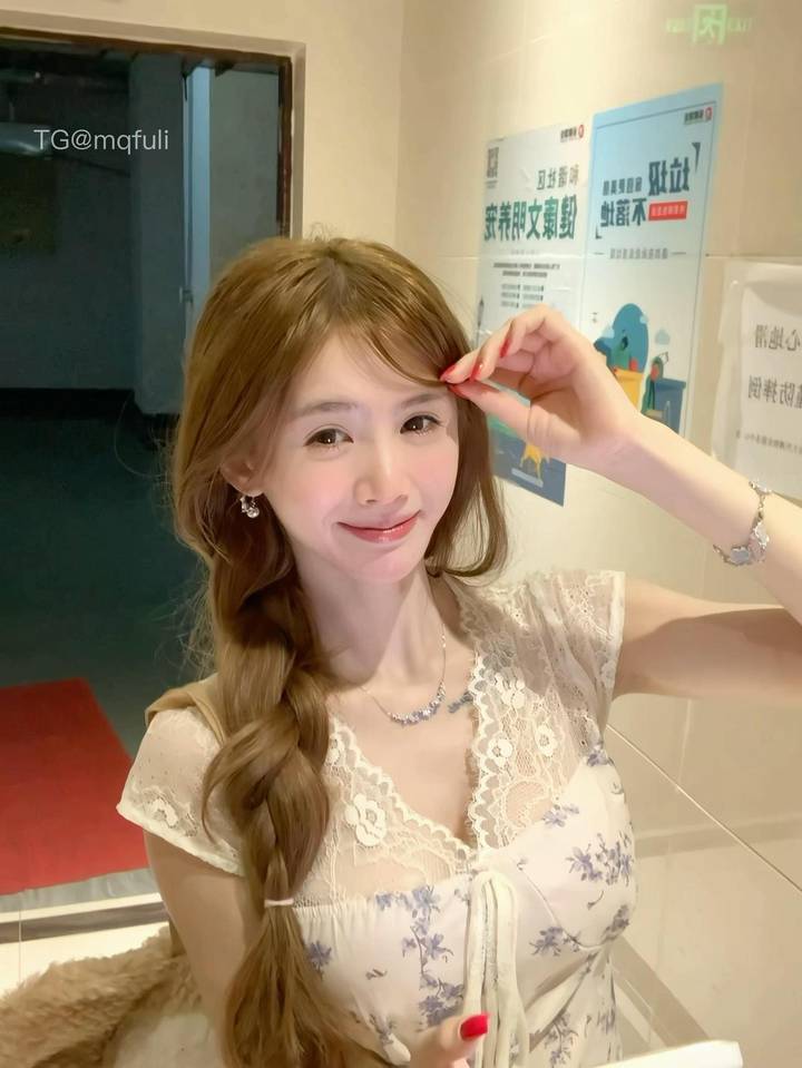 笨蛋美女 | 2026-05-14照片 | 昔我往矣