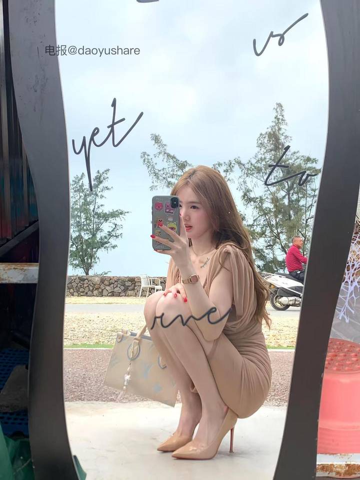 笨蛋美女 | 2026-05-14照片 第11张