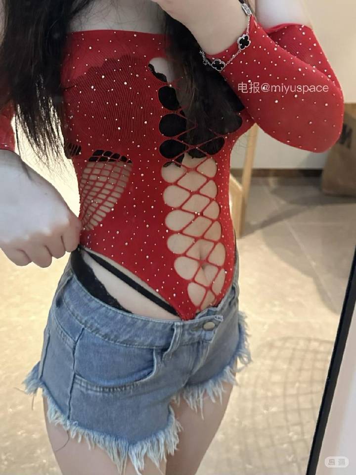 小妮酱紫 | 2026-05-19照片 可有梅花寄一枝 第11张