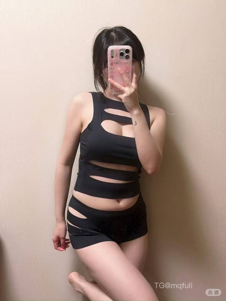 张洛洛 | 2026-05-19照片 落日胡尘未断 第5张