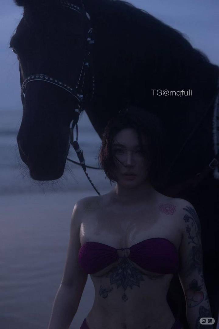 syxhitomi宋昱欣Hitomi | 2026-05-22照片 不是暗尘明月 宋昱欣Hitomi 第1张