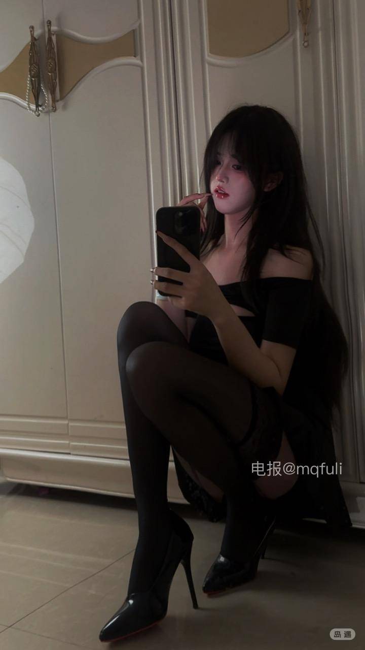一只小英 | 2026-05-29照片 | 闻道梅花坼晓风