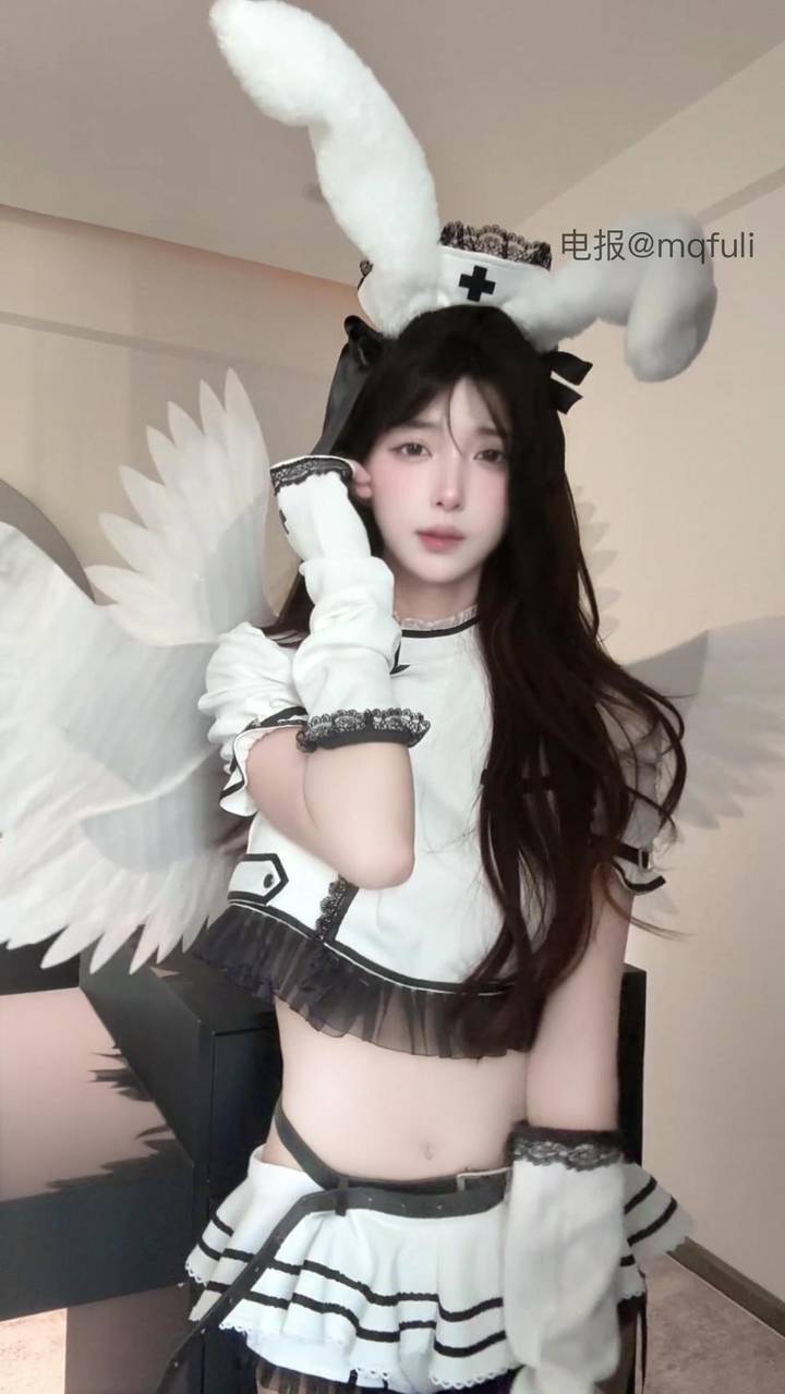 巧克力妈妈 | 2026-06-01照片 湖光秋月两相和 第1张