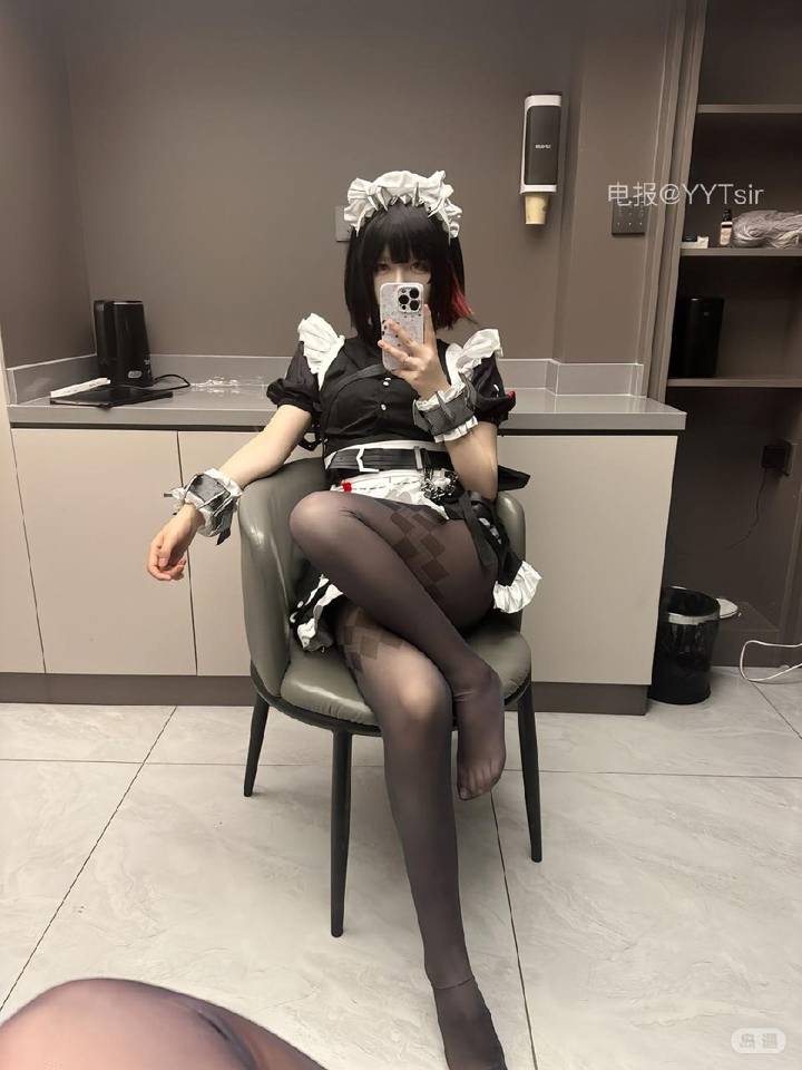 萝闹 | 2026-06-09_2照片 | 是他春带愁来