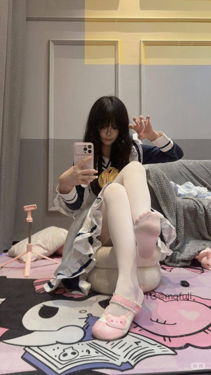 被被很香 | 2026-06-09照片 | 仓禀无宿储
