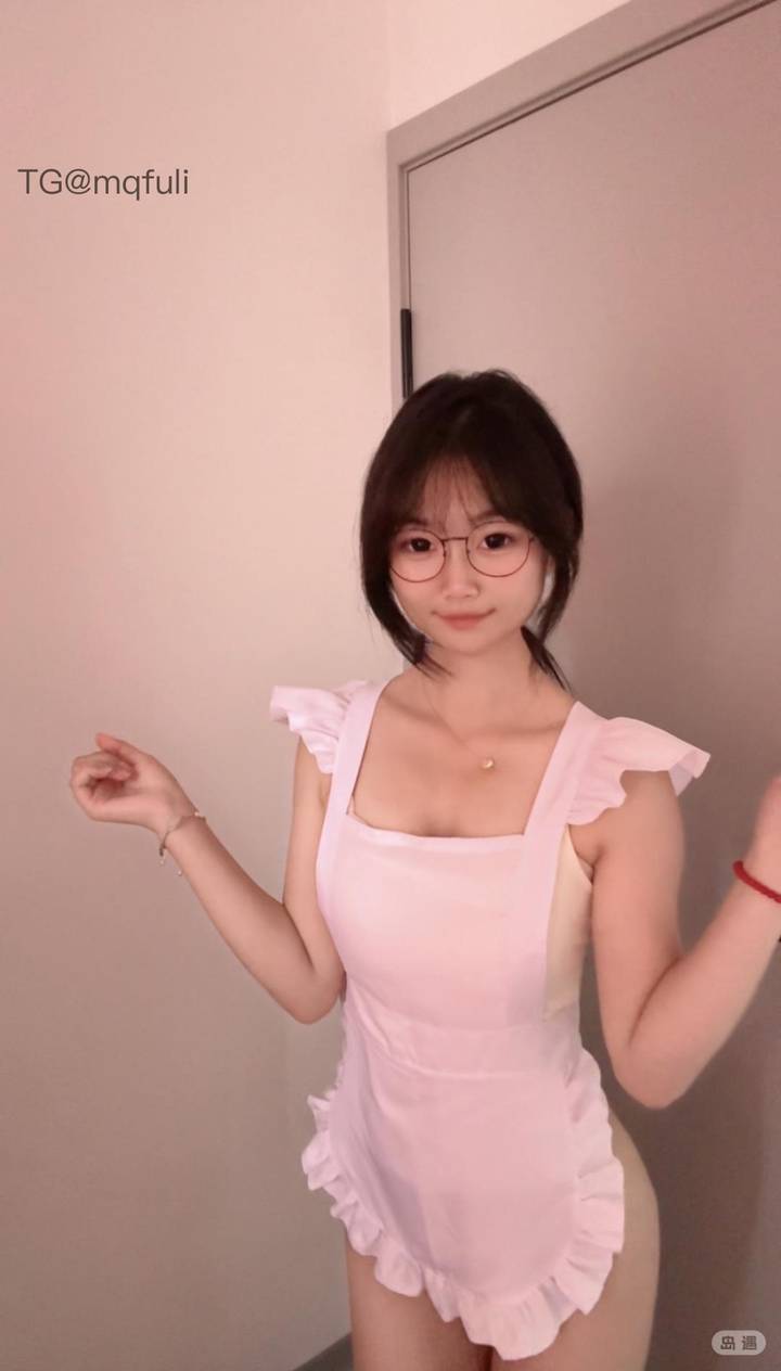香菜战神 | 2026-06-12照片 | 今夜不知何处宿