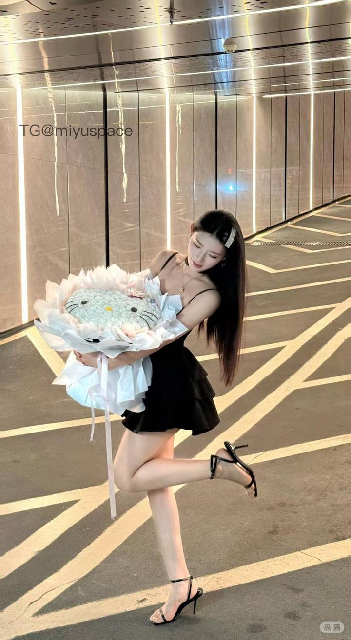 草莓熊啵啵 | 2026-06-18照片 接天莲叶无穷碧 第1张