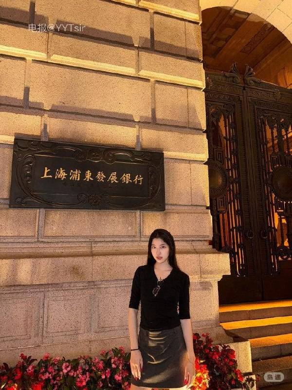 泡澡的银渐层 | 2026-06-18_1照片 | 卧看满天云不动