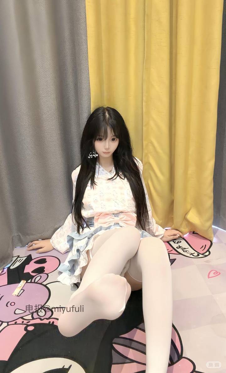 被被很香 | 2026-06-18照片 京国多年情尽改 第4张