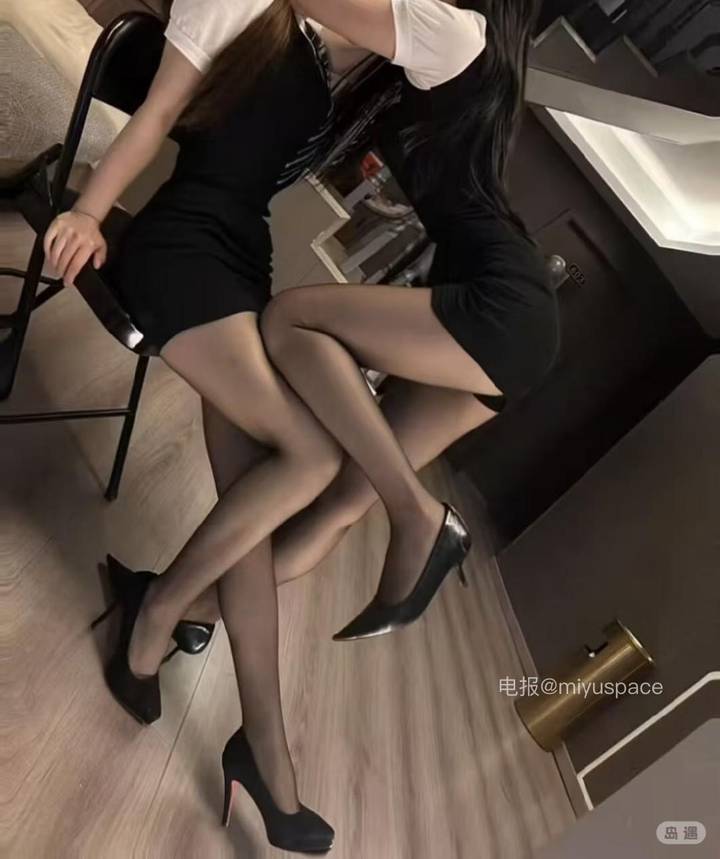 小甜酱 | 2026-06-20_4照片 柳庭风静人眠昼 第22张