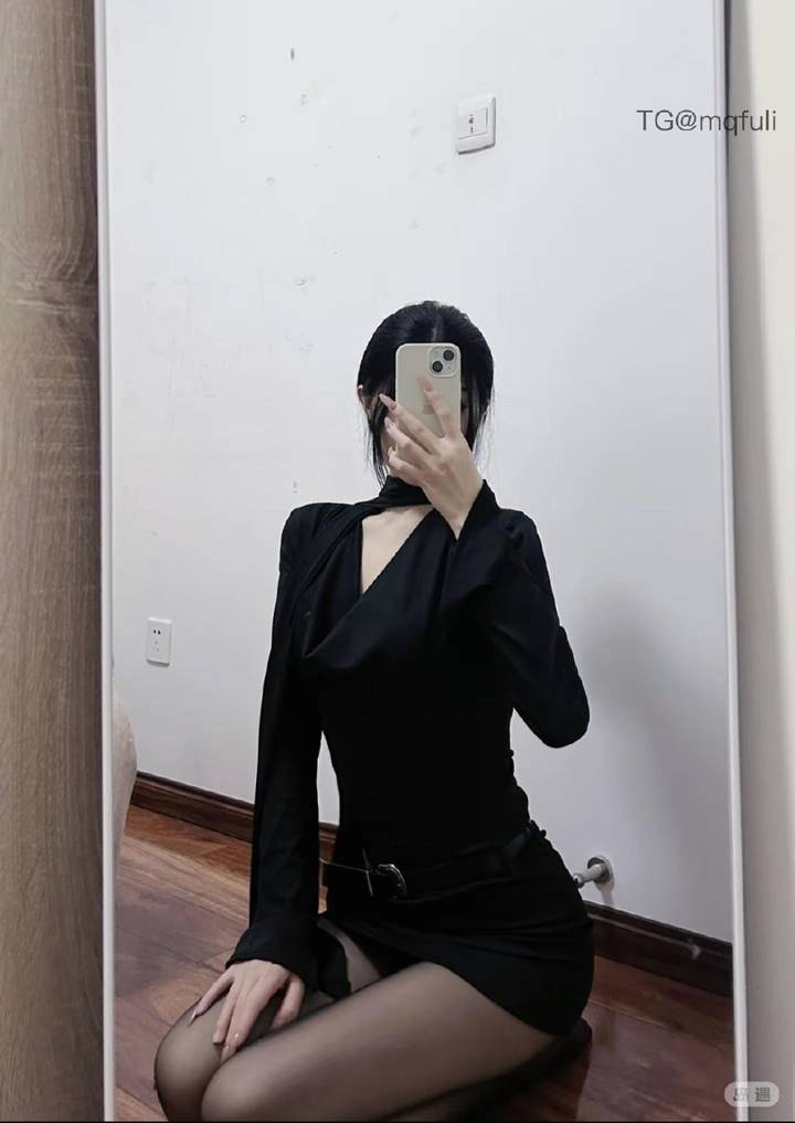 小甜酱 | 2026-06-20_7照片 离愁不管人飘泊 第1张