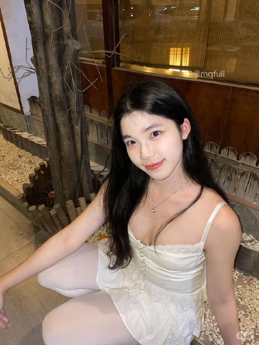 泡澡的银渐层