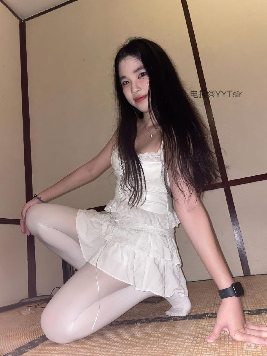泡澡的银渐层