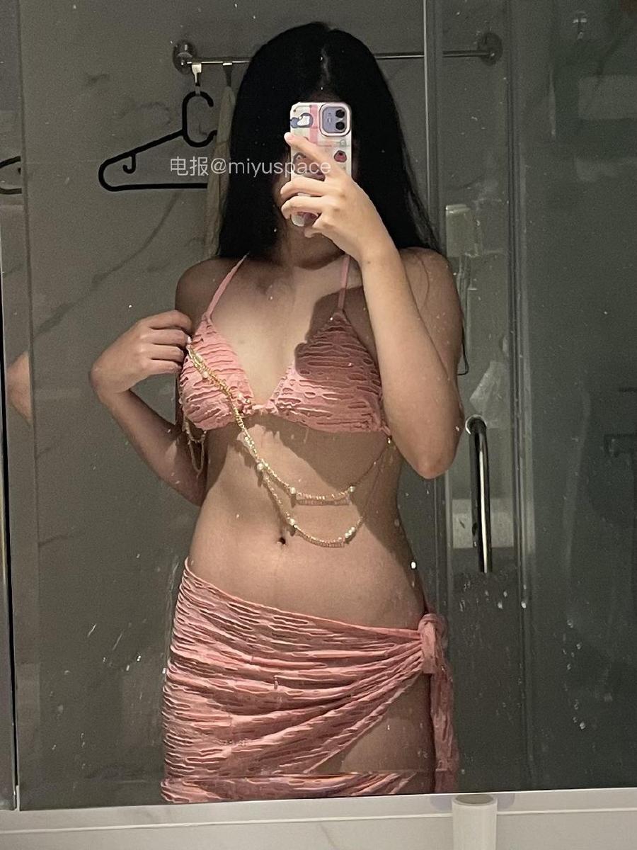 泡澡的银渐层