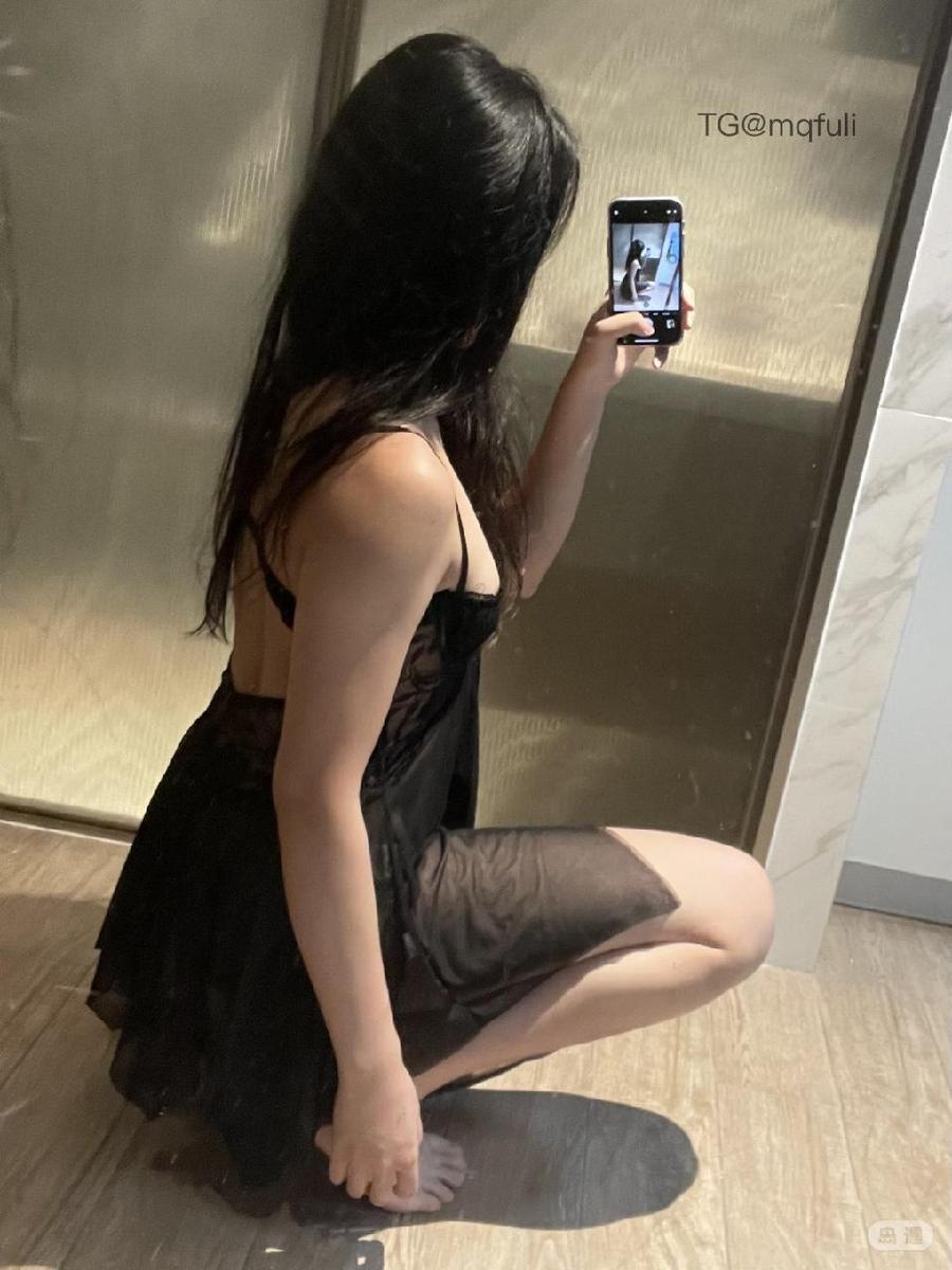 泡澡的银渐层