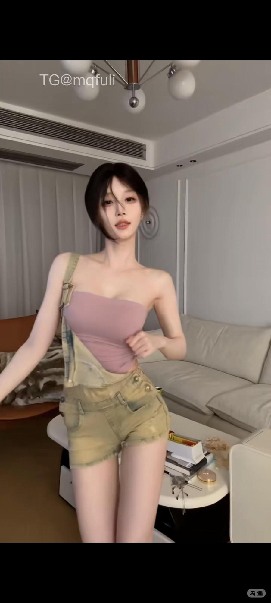 肚脐小师妹