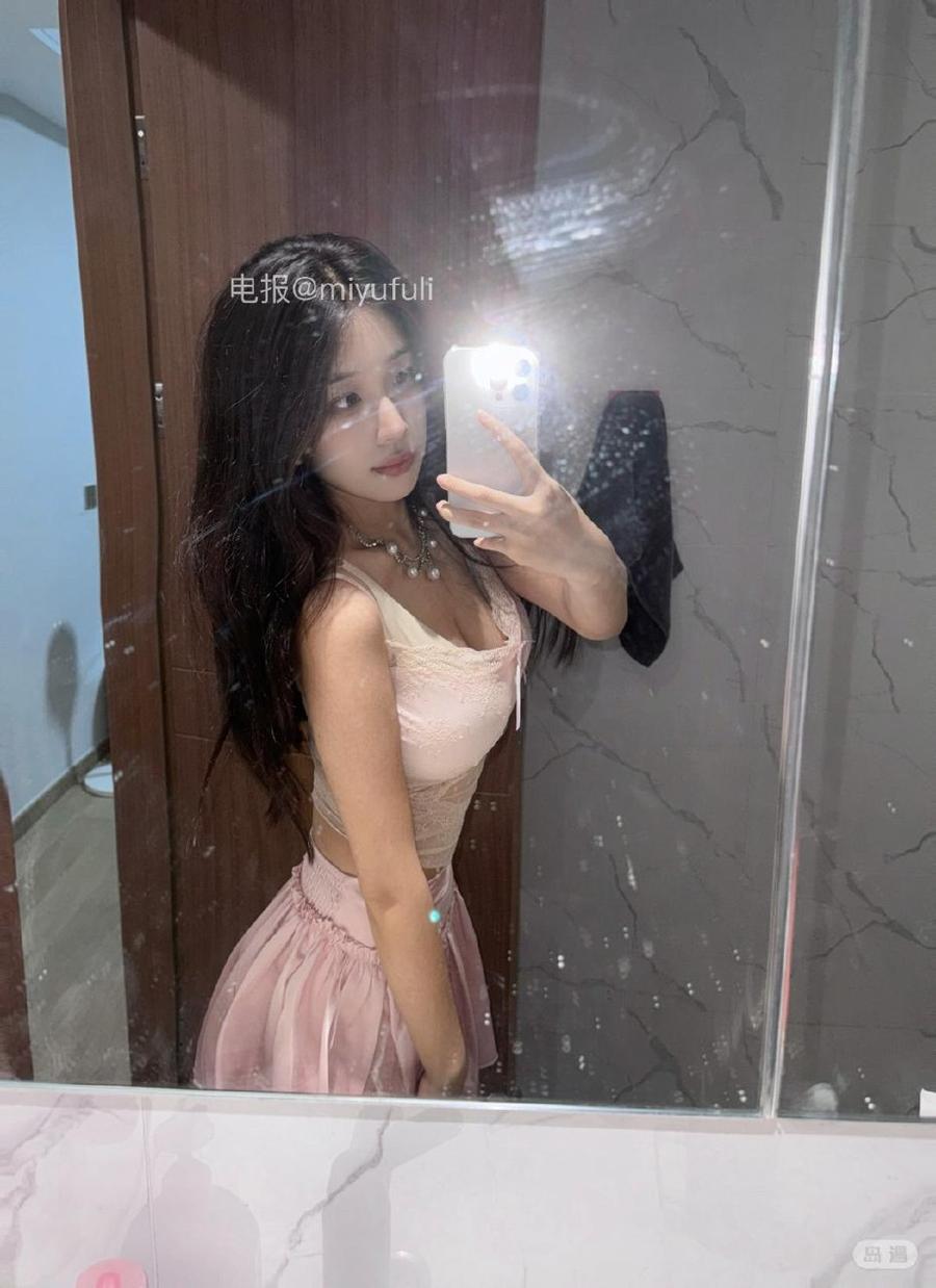 静静爱吃糖