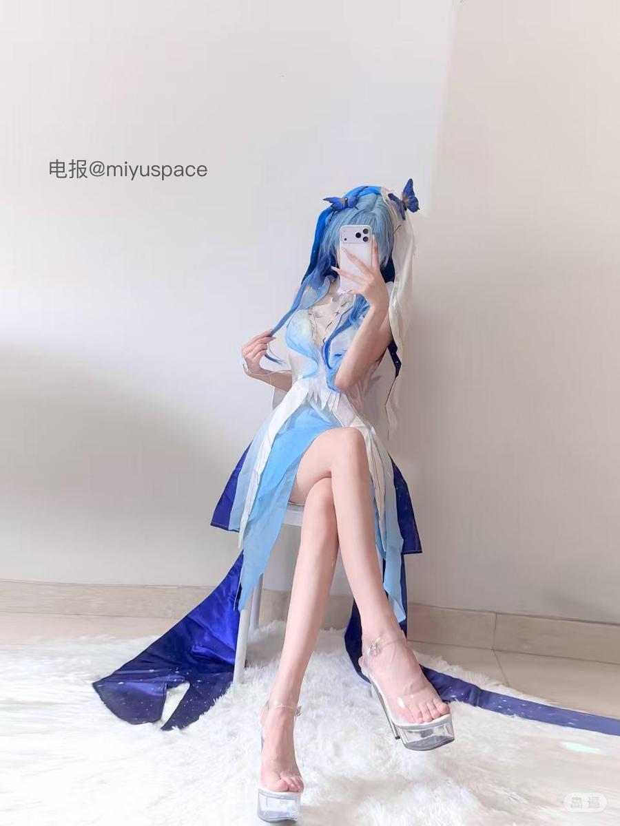 椰椰小意 | 2026-06-30 图片 📸 | 直到看见她和别人恋爱的模样