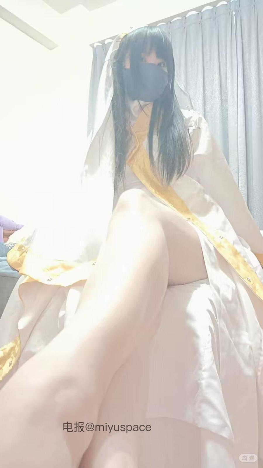 4姐小羊 | 2026-07-02 图片 📸 | 每一次想到你，心里就像开满了漫山野花。