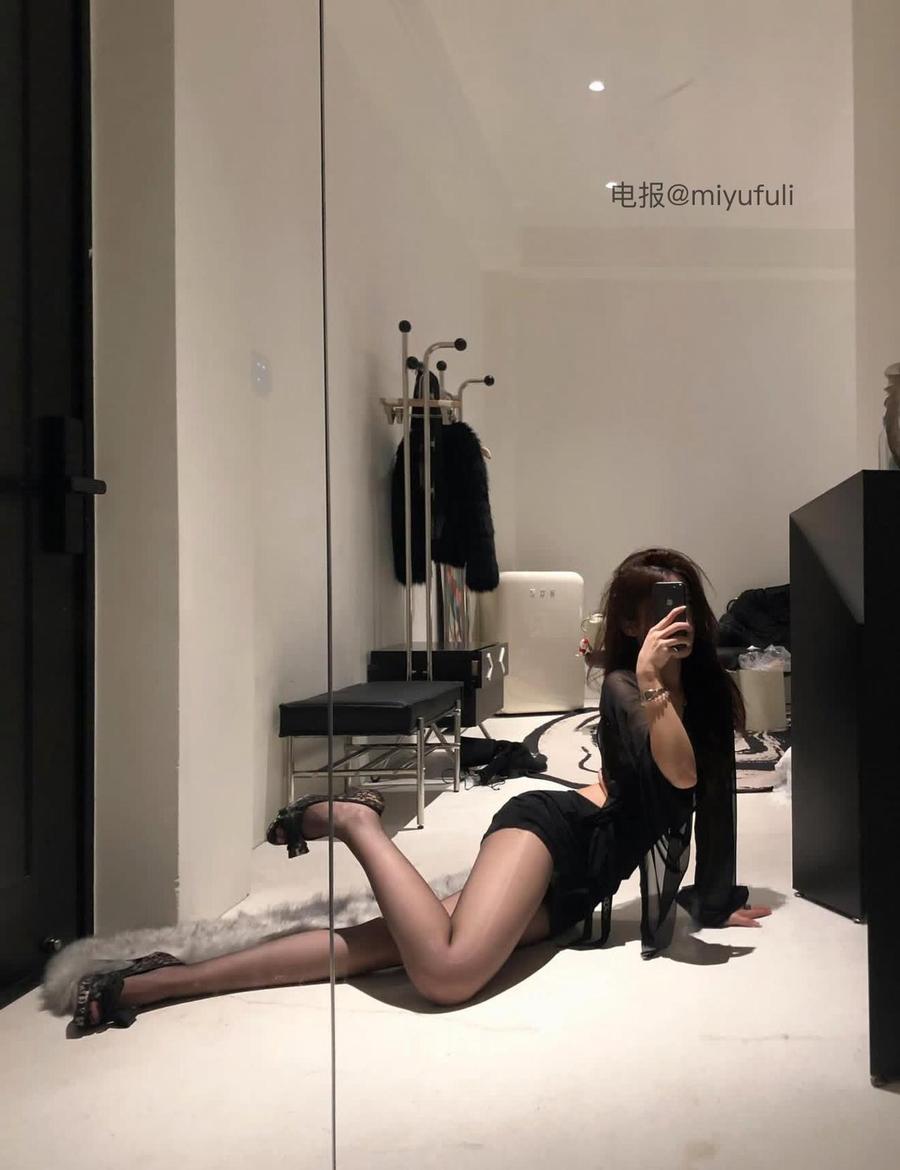 灿琳然