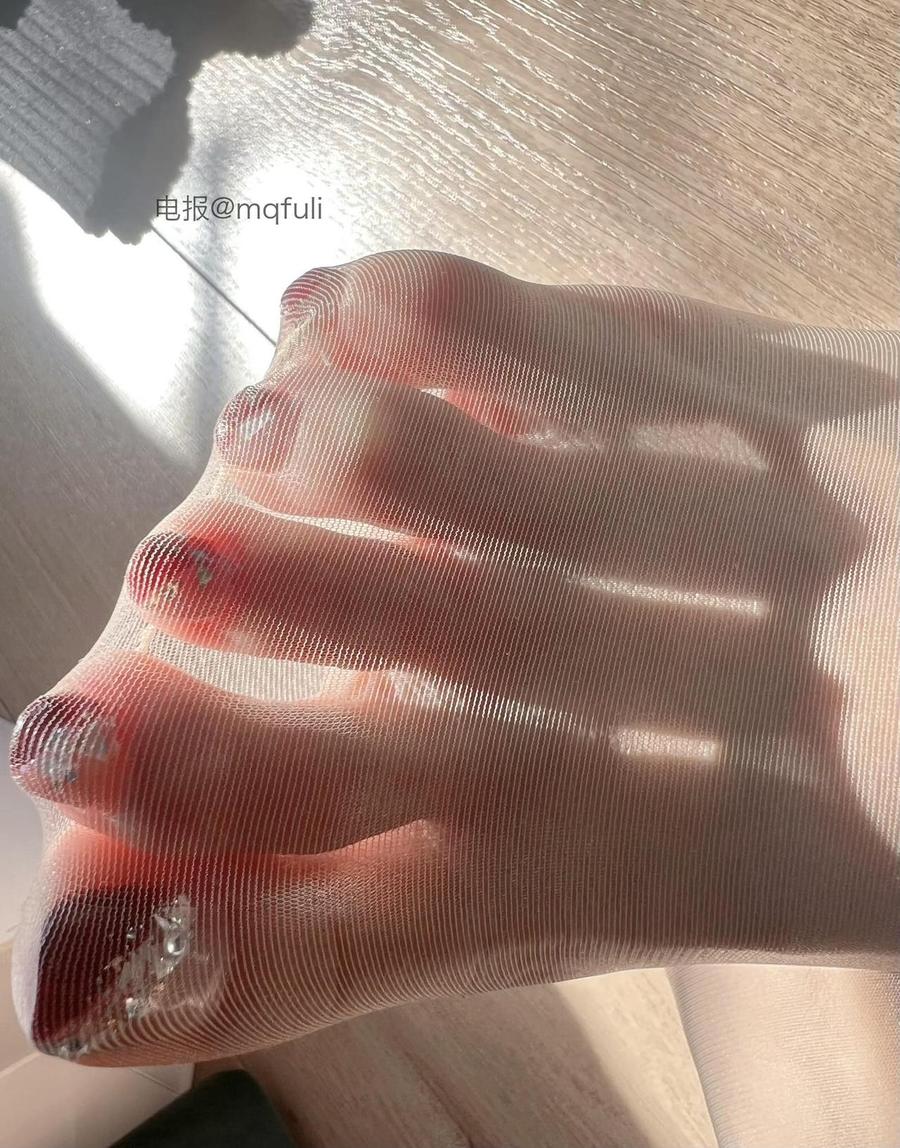 钟意依阳 | 2026-07-07 图片 📸 | 你想听我小时候的故事？那你嫁给我