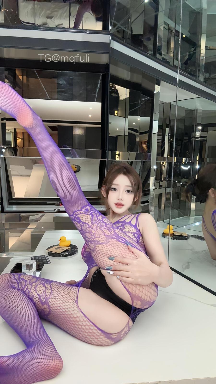 露宝吃不饱