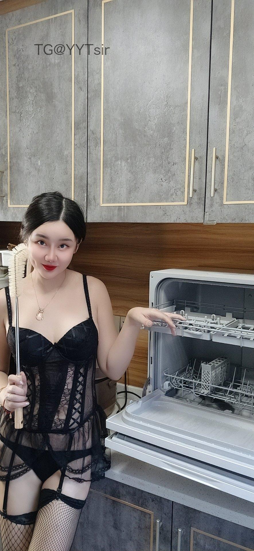 豆芽妞 | 2026-07-08 图片 📸 | 努力用每个细胞记住你的名字 就好像 你生